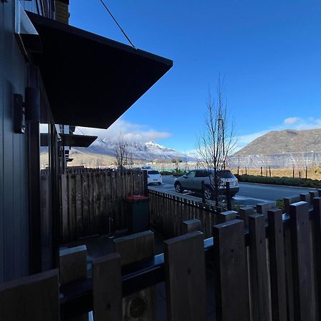 Queenstown Studio - 5Mins To Airport - Aircond - Free Wifi - Walk To Centre Buitenkant foto
