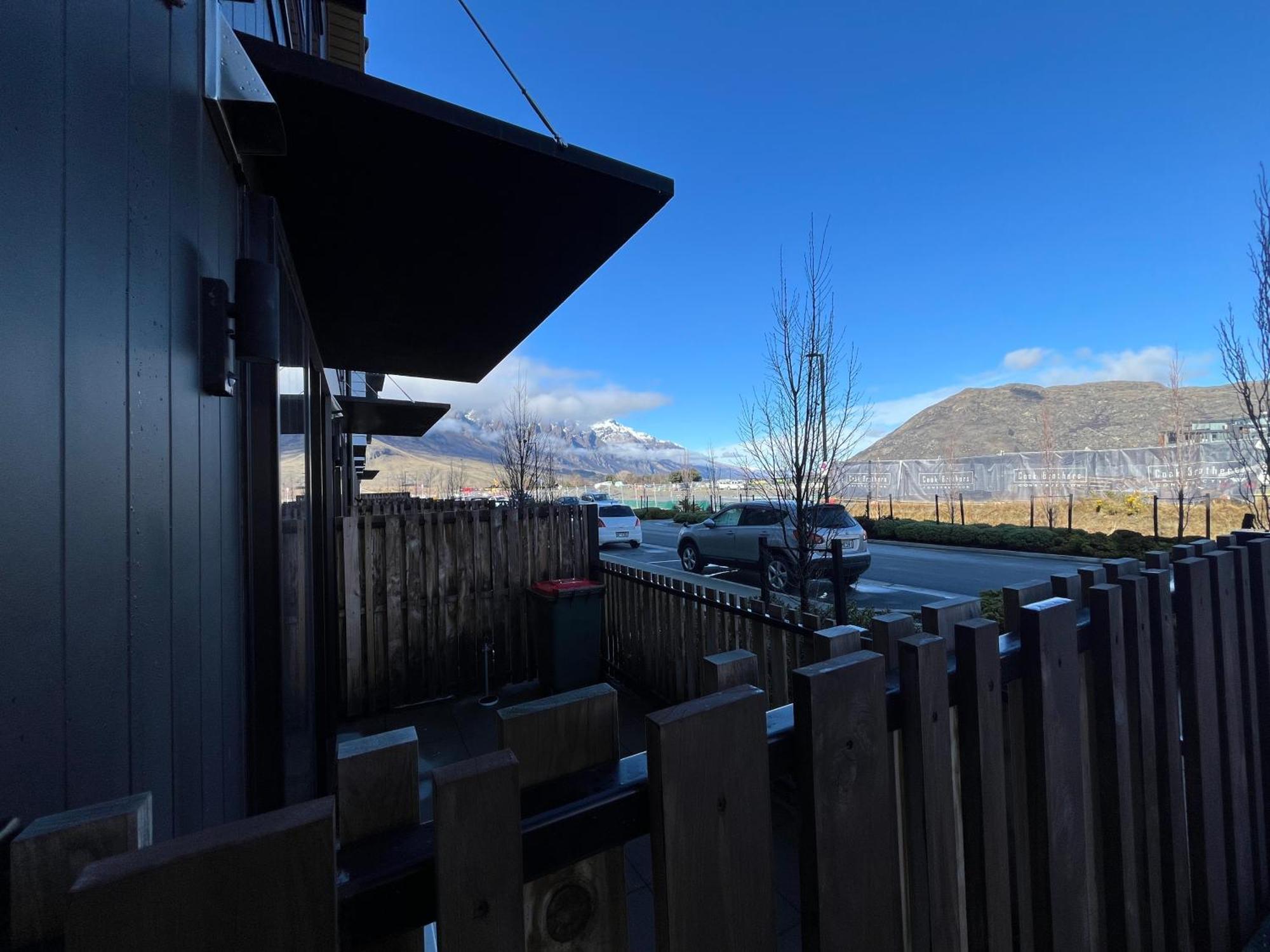 Queenstown Studio - 5Mins To Airport - Aircond - Free Wifi - Walk To Centre Buitenkant foto