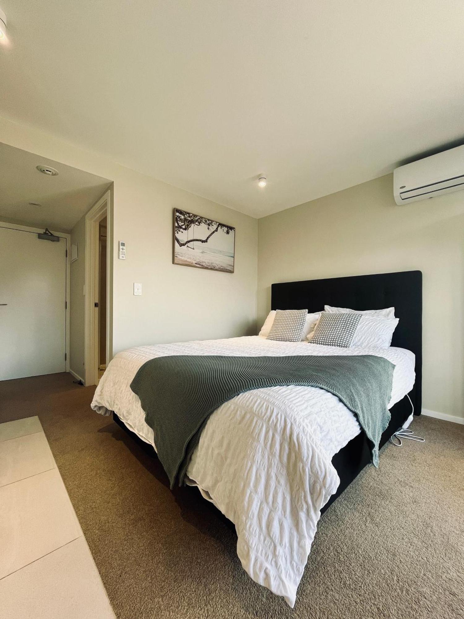 Queenstown Studio - 5Mins To Airport - Aircond - Free Wifi - Walk To Centre Buitenkant foto